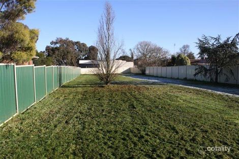 13 Castles Cres, Kyneton, VIC 3444