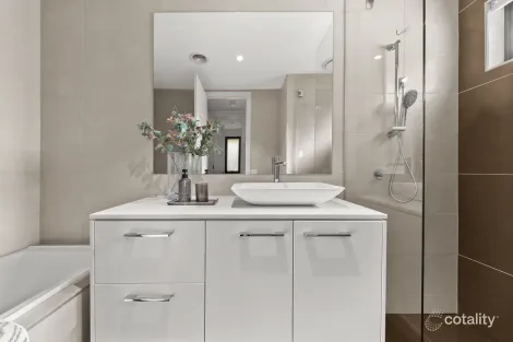 Property photo of 1/746 Toorak Road Hawthorn East VIC 3123
