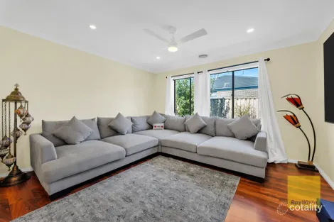 Property photo of 8 Fieldstone Place Tarneit VIC 3029