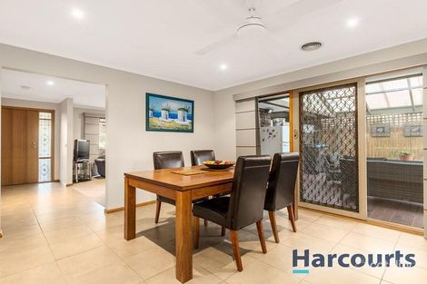 Property photo of 8 Blossom Grove Knoxfield VIC 3180