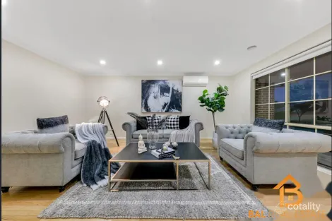 Property photo of 2 Rainone Place Tarneit VIC 3029