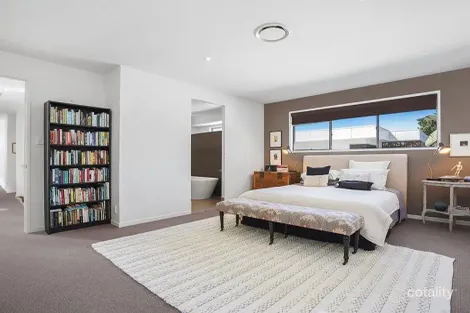 Property photo of 4 Sonanne Place Fig Tree Pocket QLD 4069