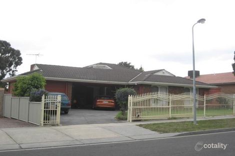 Property photo of 28 Mildura Crescent Endeavour Hills VIC 3802