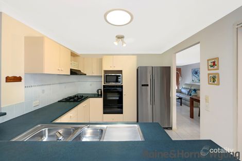 Property photo of 37 Matthew Circuit Mardi NSW 2259