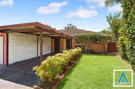 Property photo of 11 Oprey Close Minto NSW 2566
