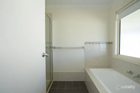 Property photo of 5 Olsen Close Laura SA 5480