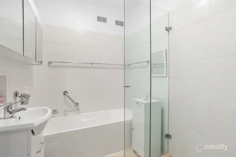 Property photo of 2 Vines Avenue Forestville NSW 2087