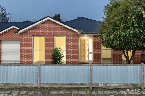 4 Watermans Pl, Ballarat Central, VIC 3350