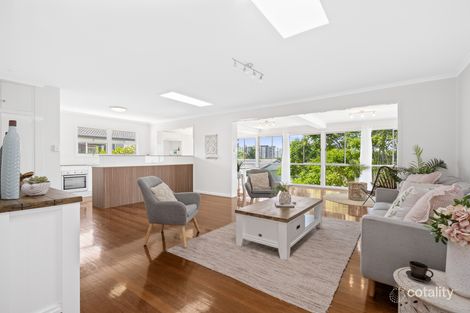 Property photo of 4 Reynolds Avenue Labrador QLD 4215