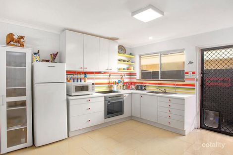 Property photo of 2/13 Eleventh Avenue Palm Beach QLD 4221