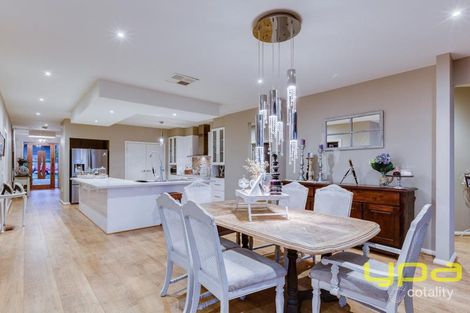 Property photo of 17 Silvan Terrace Greenvale VIC 3059