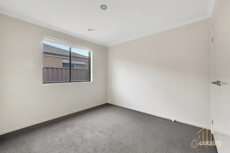 Property photo of 17 Birdwell Drive Cranbourne East VIC 3977