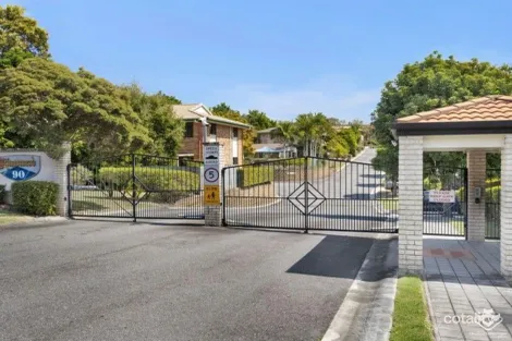 Property photo of 90 Oakleaf Street Eight Mile Plains QLD 4113