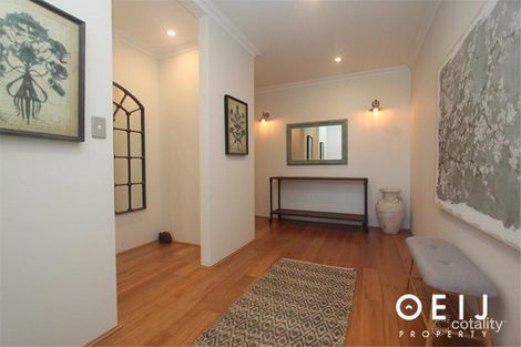 Property photo of 17 Wildflower View Piara Waters WA 6112