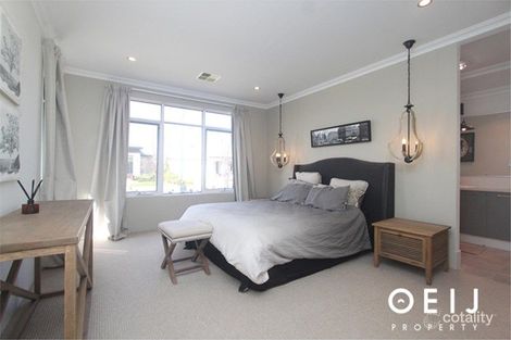 Property photo of 17 Wildflower View Piara Waters WA 6112