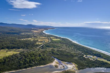 Property photo of 100 Tasman Highway Beaumaris TAS 7215