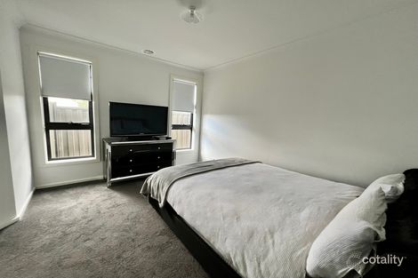 Property photo of 54 Yann Drive Wollert VIC 3750