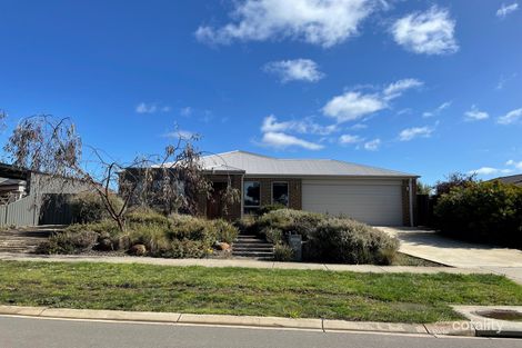 Property photo of 68 Caroline Chisholm Drive Kyneton VIC 3444