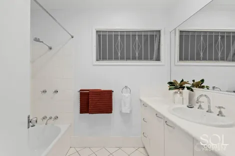 Property photo of 1 Pomeroy Street Geebung QLD 4034