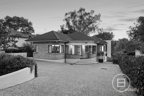 Property photo of 33 White Avenue Kew East VIC 3102