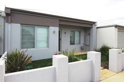 3 Pegus Way, Piara Waters, WA 6112