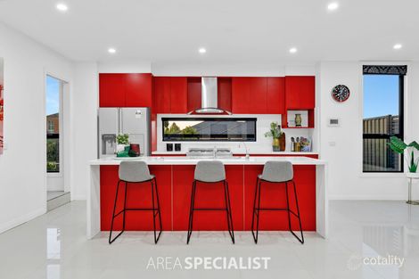 Property photo of 1 Silvertop Close Lynbrook VIC 3975