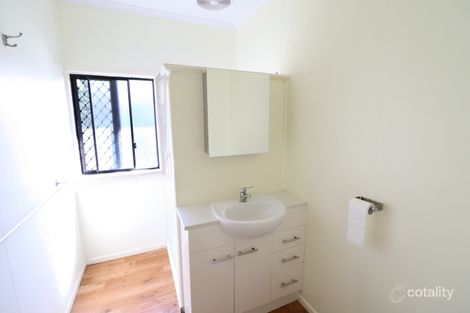 9 Tenth Ave, Home Hill, QLD 4806