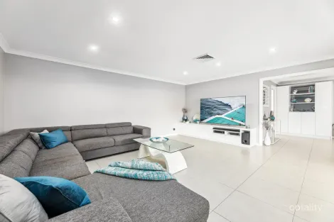 Property photo of 33 Carter Road Menai NSW 2234