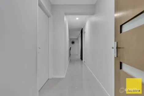 Property photo of 53 Bridport Circuit Tarneit VIC 3029