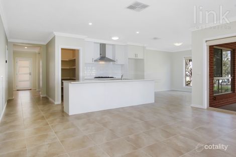 Property photo of 28 Bullfrog Court Thurgoona NSW 2640