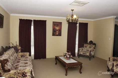 Property photo of 5 Howlett Place Leeming WA 6149