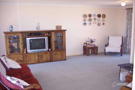 Property photo of 4 Matthew Close Griffith NSW 2680