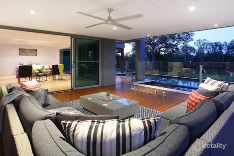 Property photo of 23 Parkview Place Helensvale QLD 4212