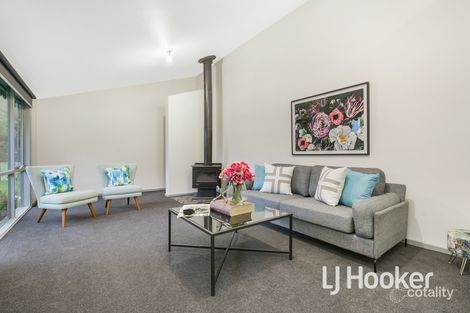 Property photo of 11 Bravington Close Bravington VIC 3821