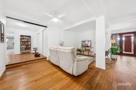 Property photo of 1 Wobur Street Cleveland QLD 4163