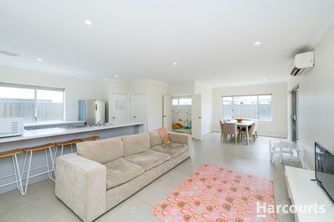 Property photo of 1 Chambered Way Jindalee WA 6036