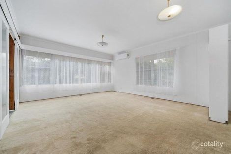Property photo of 28 Hickory Crescent Frankston North VIC 3200