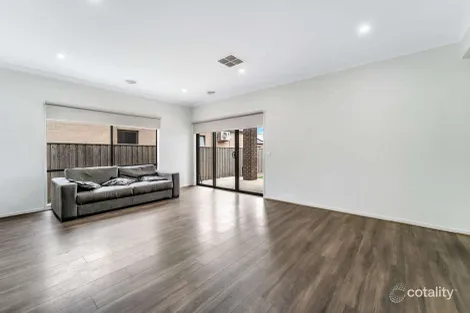 Property photo of 17 Mathoura Avenue Werribee VIC 3030