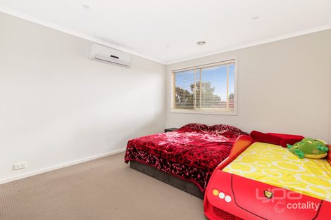 Property photo of 29 Amberlea Circuit Taylors Hill VIC 3037