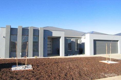 13 Dorset Dr, Alfredton, VIC 3350