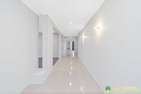 Property photo of 30 Rondo Drive Manor Lakes VIC 3024