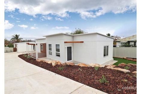 24 Monash Cres, Mount Austin, NSW 2650