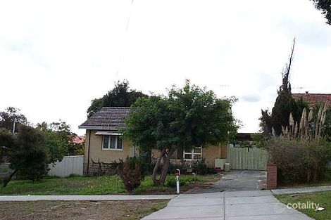 21 Farnham St, Bentley, WA 6102