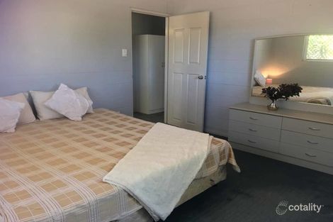 Property photo of 4 Maple Court Hay Point QLD 4740