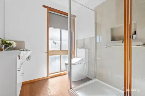 Property photo of 1 Alistar Place Warrnambool VIC 3280