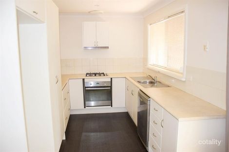 Property photo of 18 Mumford Crescent Dubbo NSW 2830