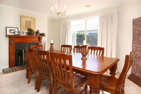 Property photo of 11 Emarald Close Mornington VIC 3931