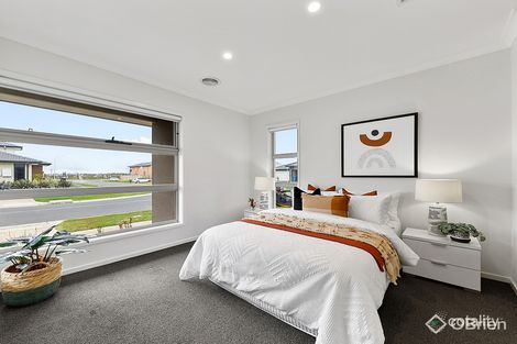 Property photo of 1 Sutil Drive Clyde North VIC 3978