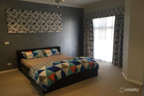 Property photo of 24 Eminence Way Craigieburn VIC 3064