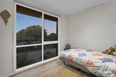 Property photo of 13 Rolland Court Endeavour Hills VIC 3802